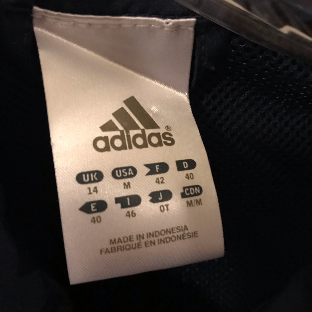 ADIDAS wind runner - Picture 3 of 3